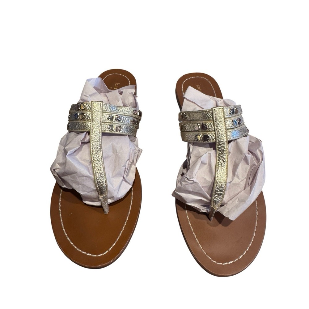 Kate Spade Leather Carol Thong Sandals Woman's Size‎ 9.5 Gold Tone Spade Charms